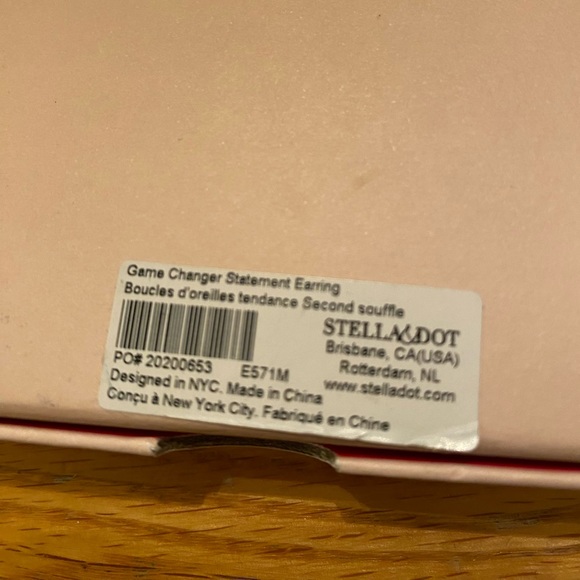 Game Changer Statement Earrings - Picture 3 of 4